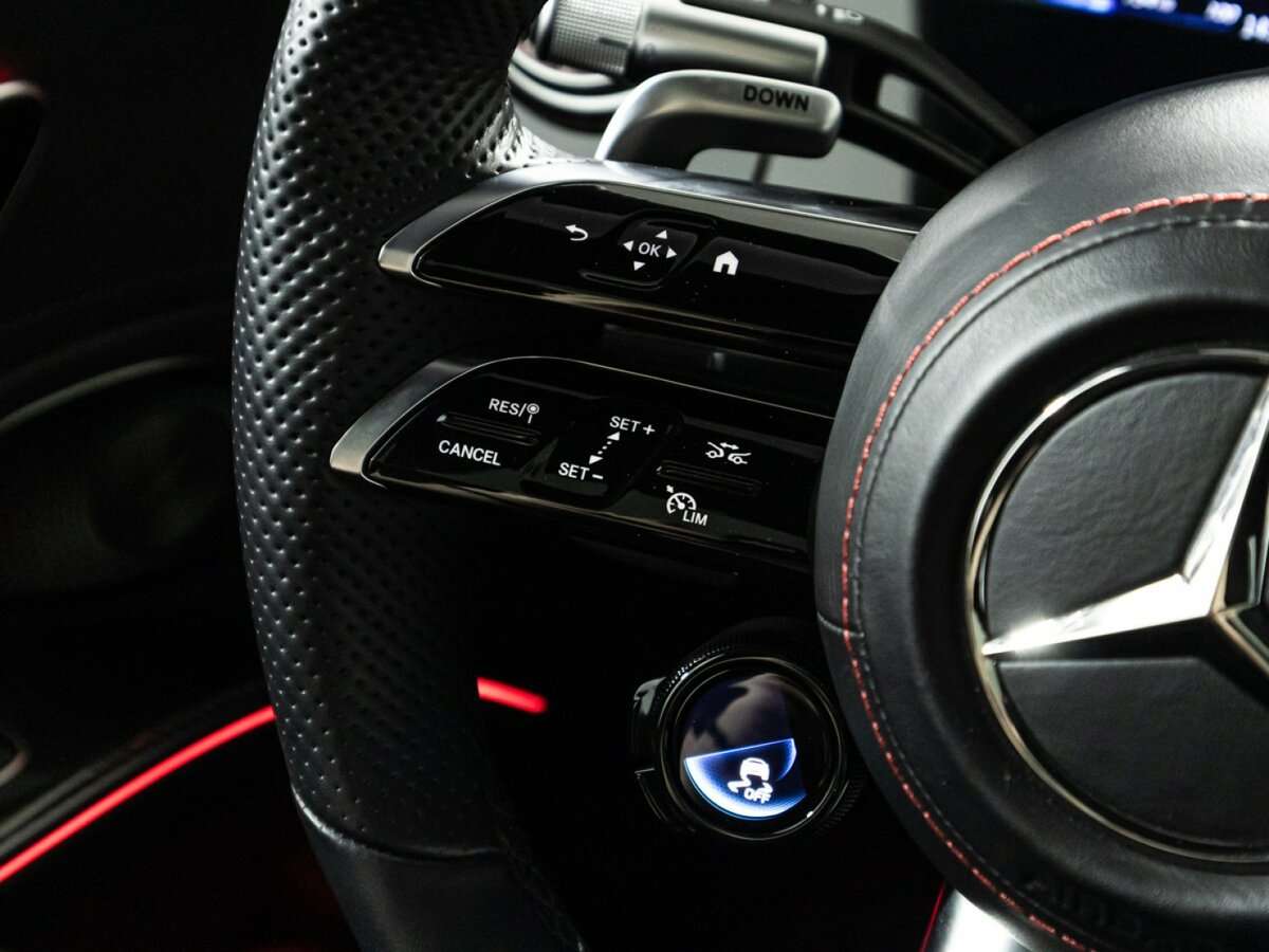 Mercedes-Benz EQS AMG с пробегом — 2022 год. Фото: #25