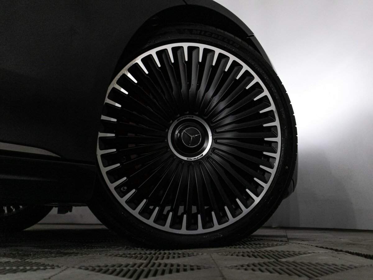 Mercedes-Benz EQS AMG с пробегом — 2022 год. Фото: #36