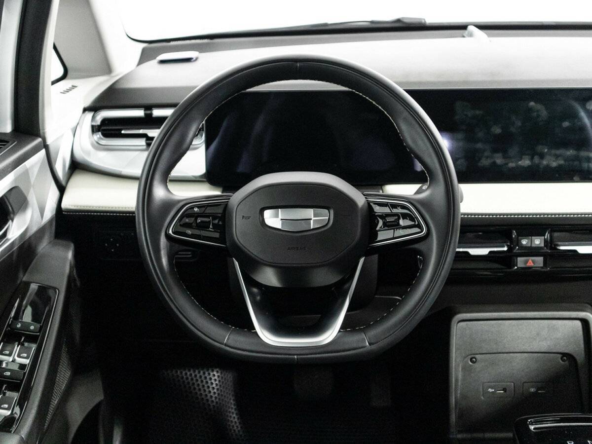 Geely Geometry E с пробегом — 2022 год. Фото: #16