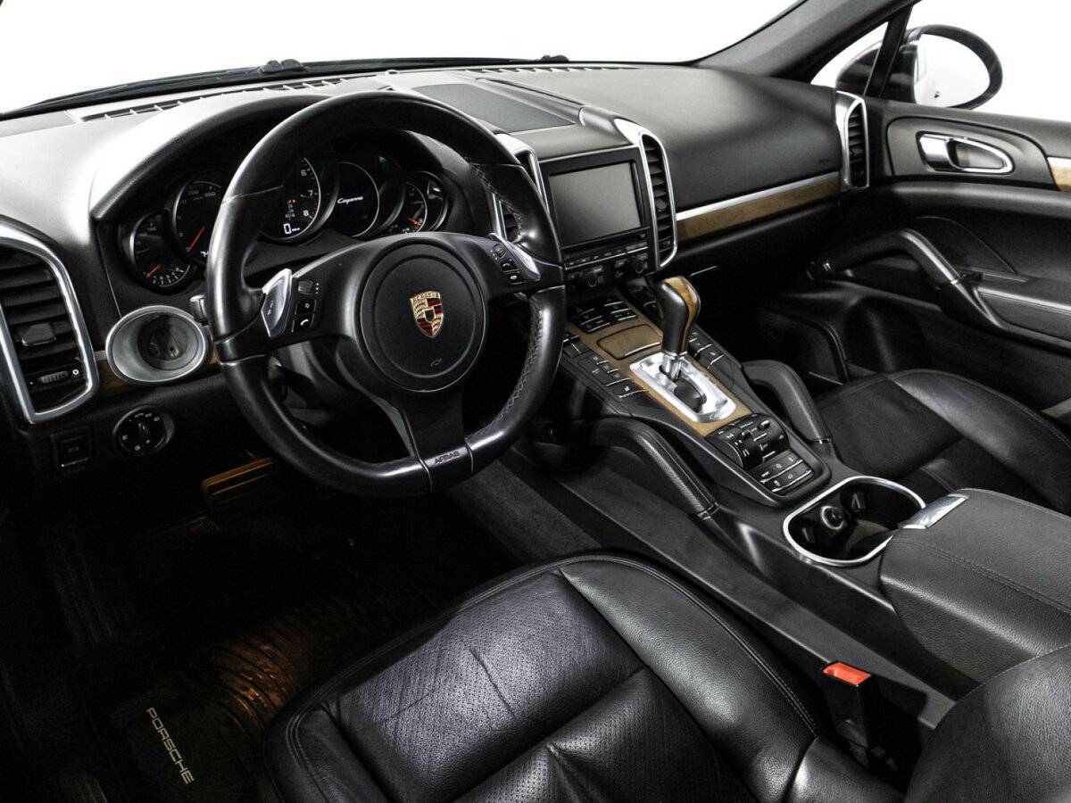 Porsche Cayenne с пробегом — 2011 год. Фото: #10