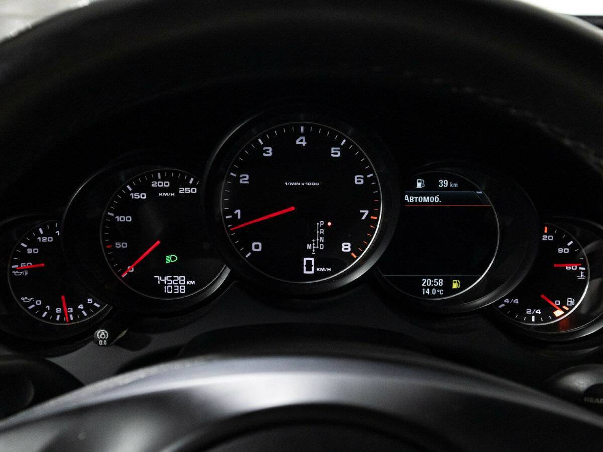 Porsche Cayenne с пробегом — 2011 год. Фото: #11