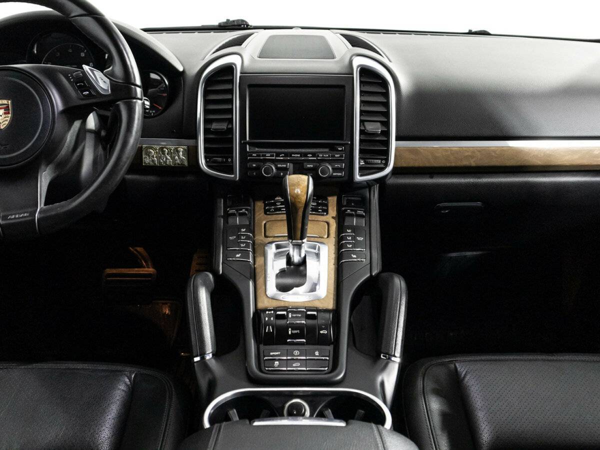 Porsche Cayenne с пробегом — 2011 год. Фото: #13