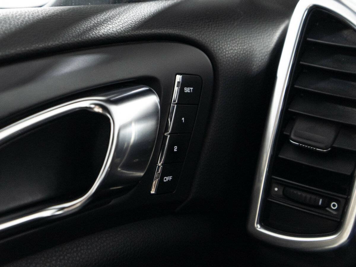 Porsche Cayenne с пробегом — 2011 год. Фото: #18