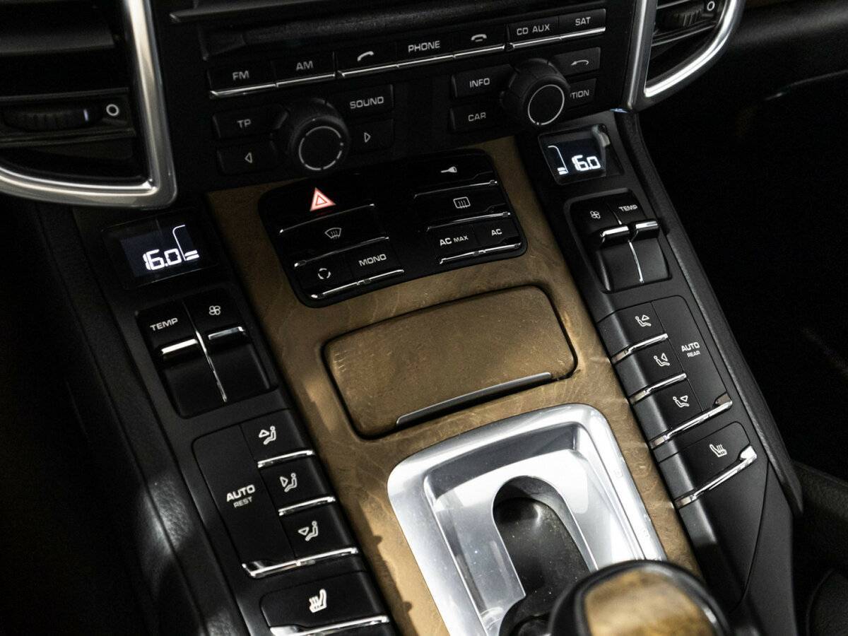 Porsche Cayenne с пробегом — 2011 год. Фото: #20