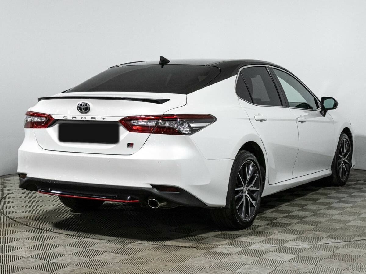 Toyota Camry с пробегом — 2021 год. Фото: #4
