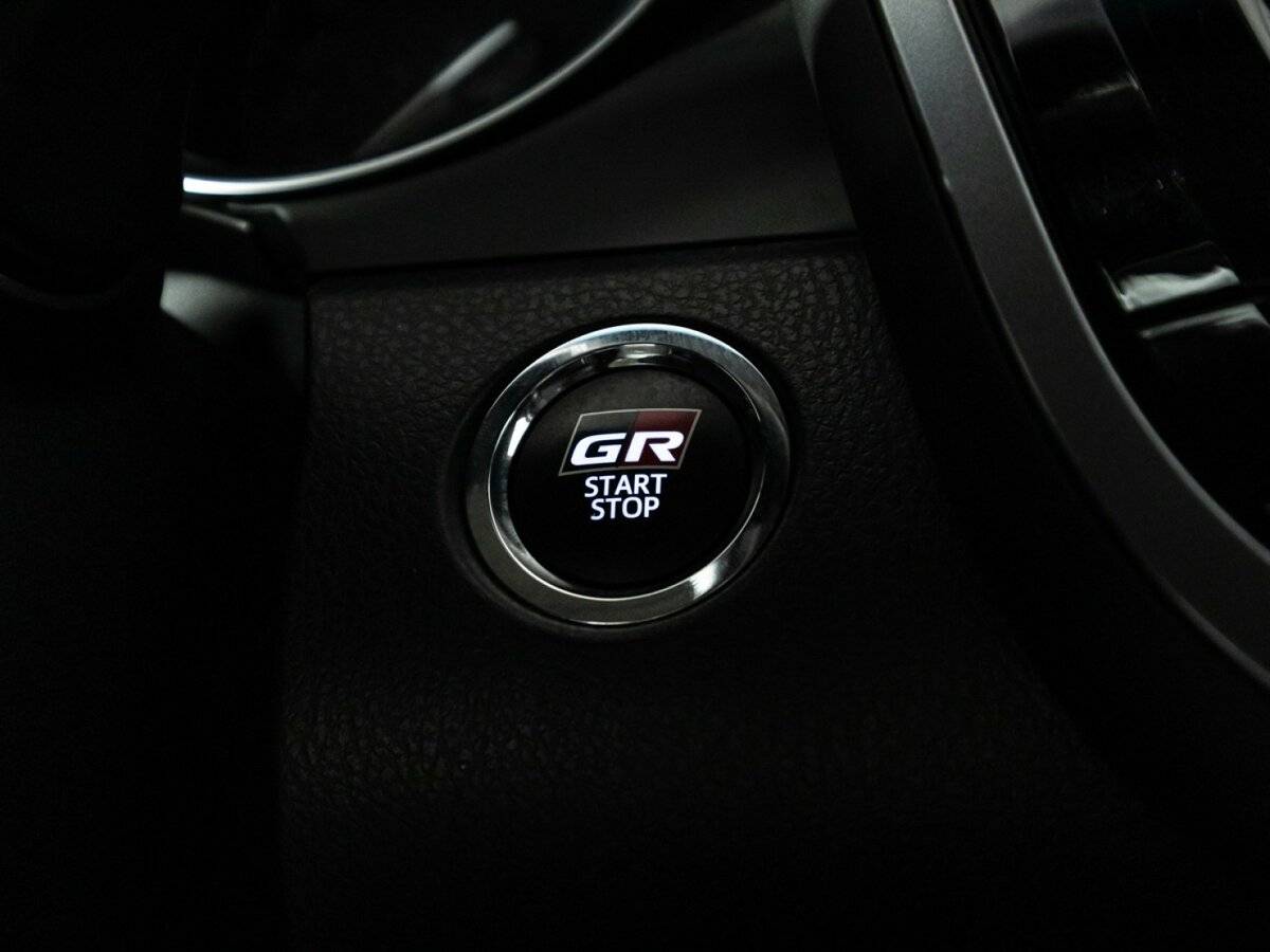 Toyota Camry с пробегом — 2021 год. Фото: #17