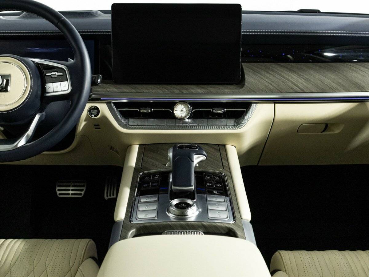 Tank 500 с пробегом — 2023 год. Фото: #12