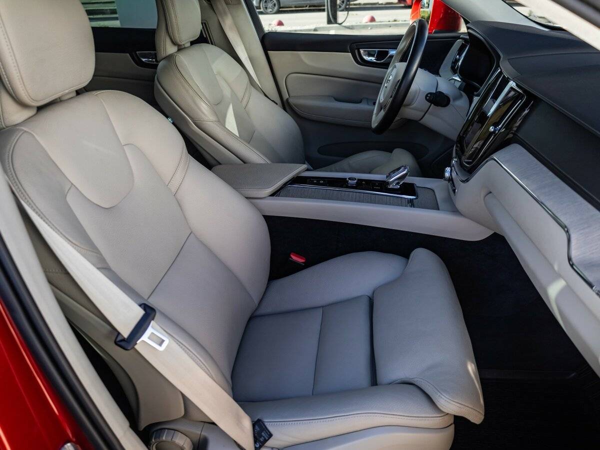 Volvo XC60 с пробегом — 2021 год. Фото: #15