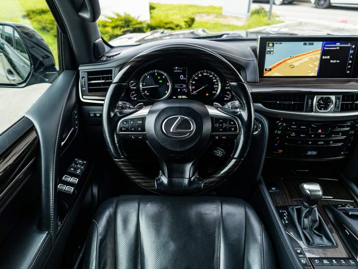 Lexus LX с пробегом — 2018 год. Фото: #14