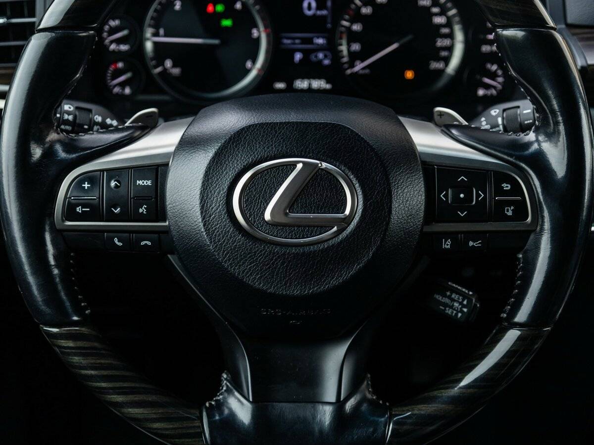 Lexus LX с пробегом — 2018 год. Фото: #15