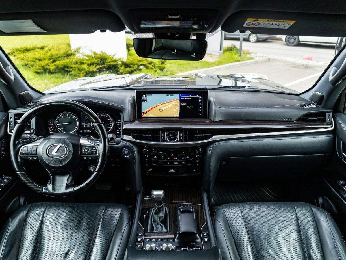 Lexus LX с пробегом — 2018 год. Фото: #17