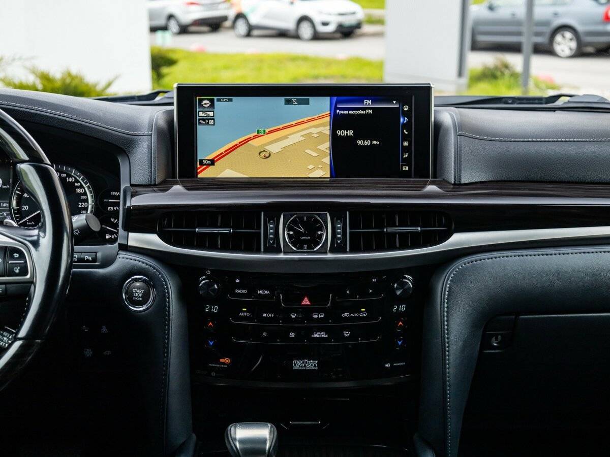 Lexus LX с пробегом — 2018 год. Фото: #18