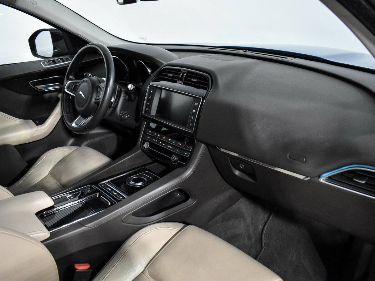 Jaguar F-Pace с пробегом — 2018 год. Фото: #10