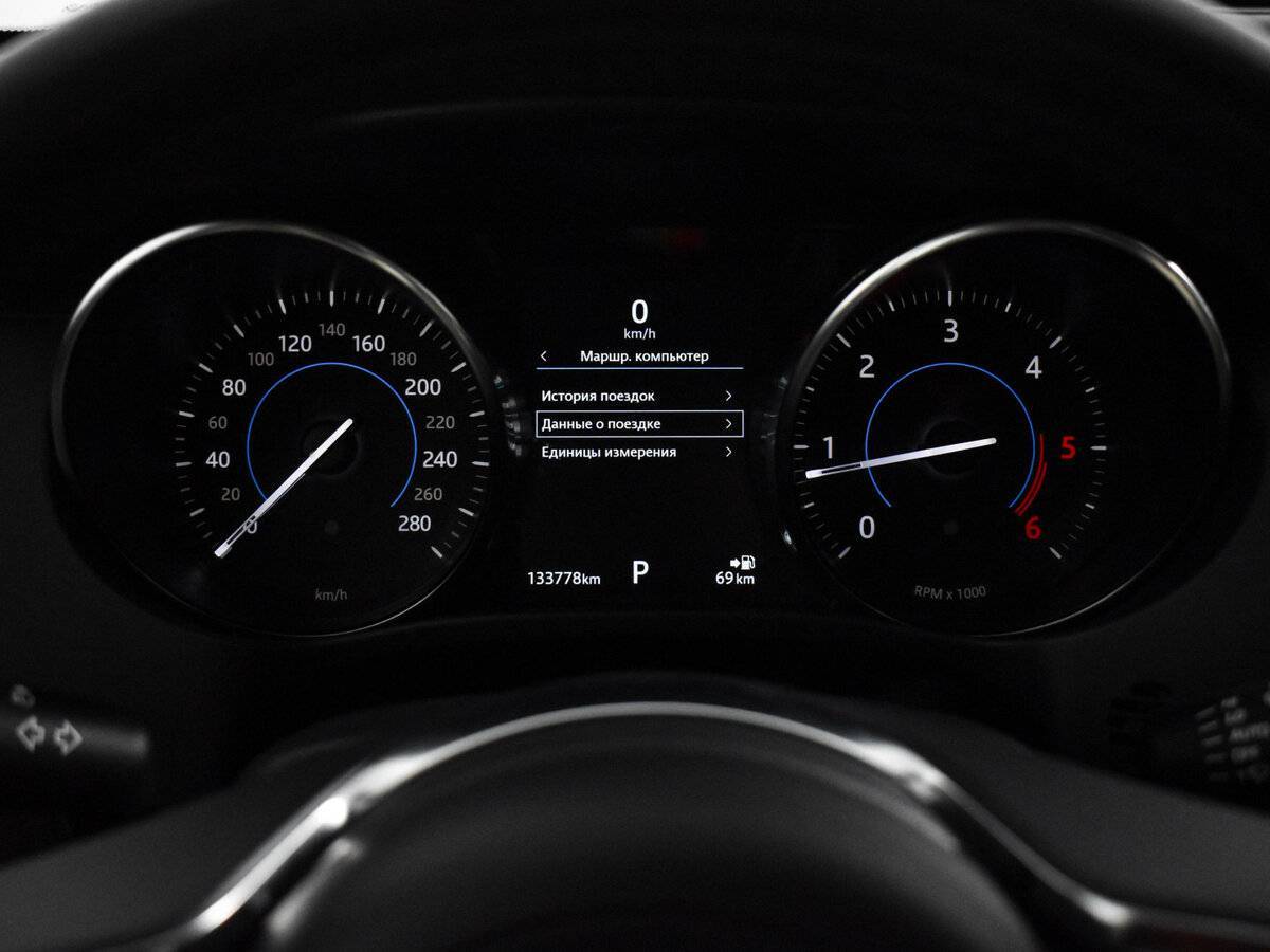 Jaguar F-Pace с пробегом — 2018 год. Фото: #18