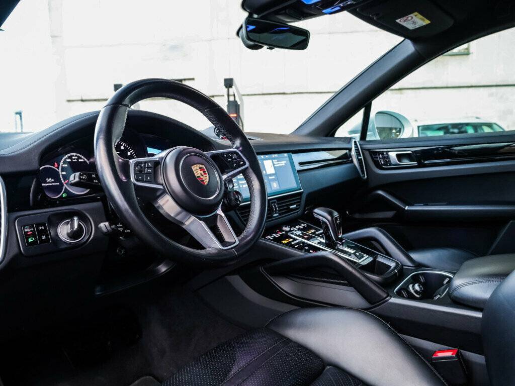 Porsche Cayenne с пробегом — 2020 год. Фото: #11