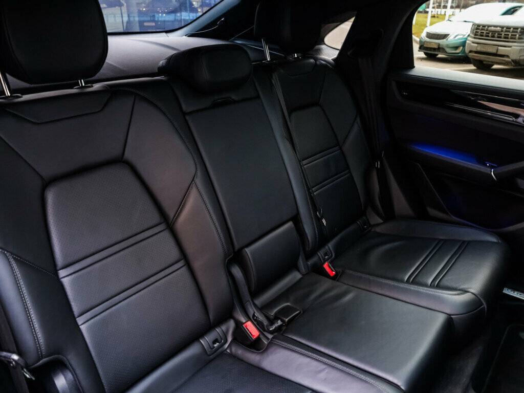 Porsche Cayenne с пробегом — 2020 год. Фото: #15