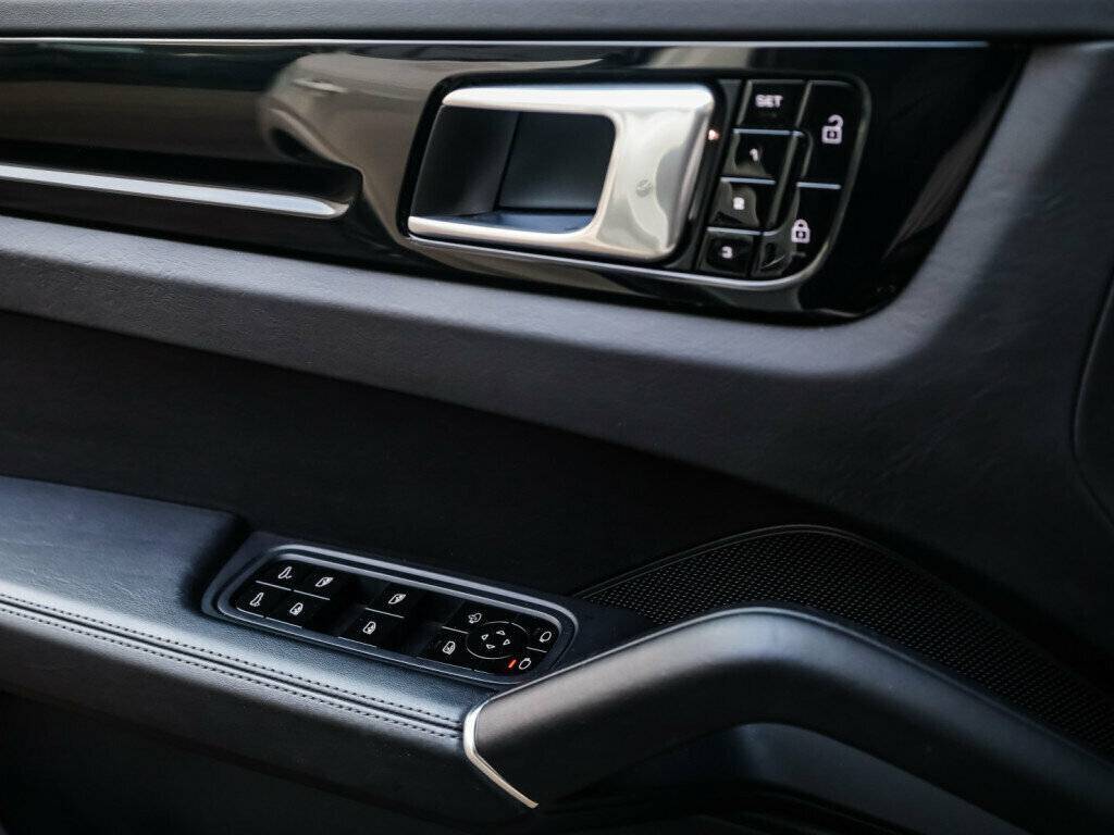 Porsche Cayenne с пробегом — 2020 год. Фото: #19