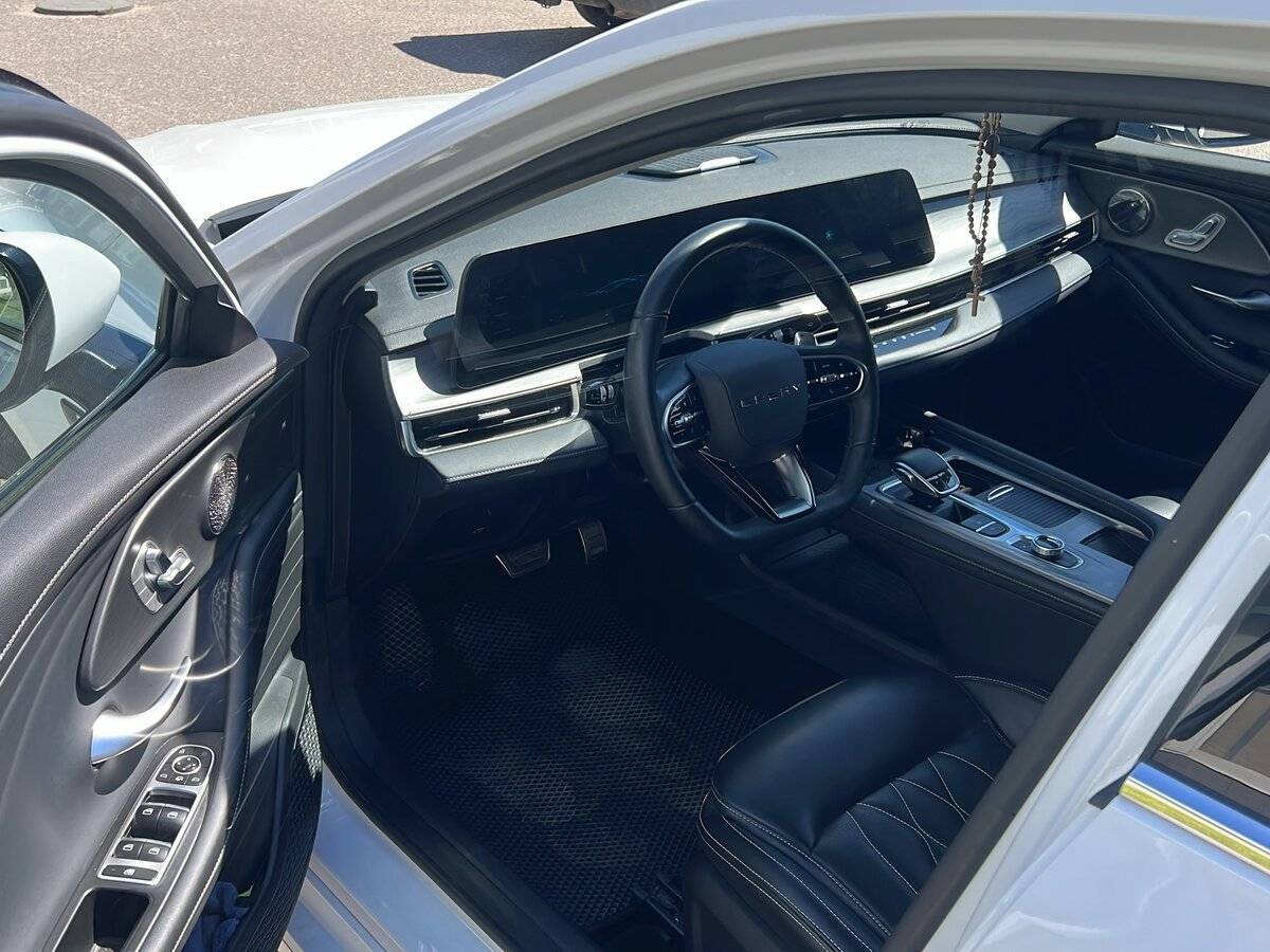 Chery Arrizo 8 с пробегом — 2023 год. Фото: #6