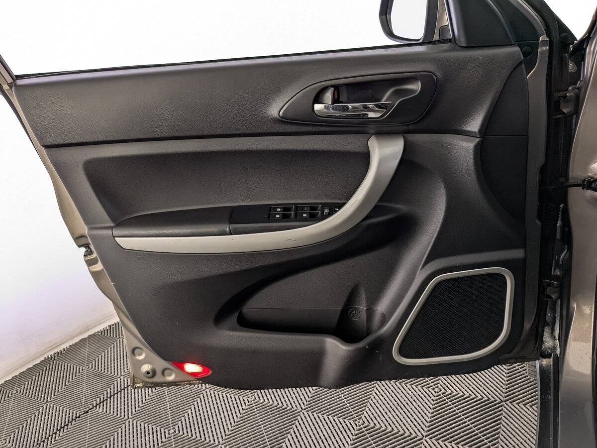 Changan CS35 с пробегом — 2015 год. Фото: #18