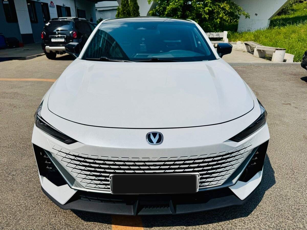 Changan UNI-V с пробегом — 2023 год. Фото: #3