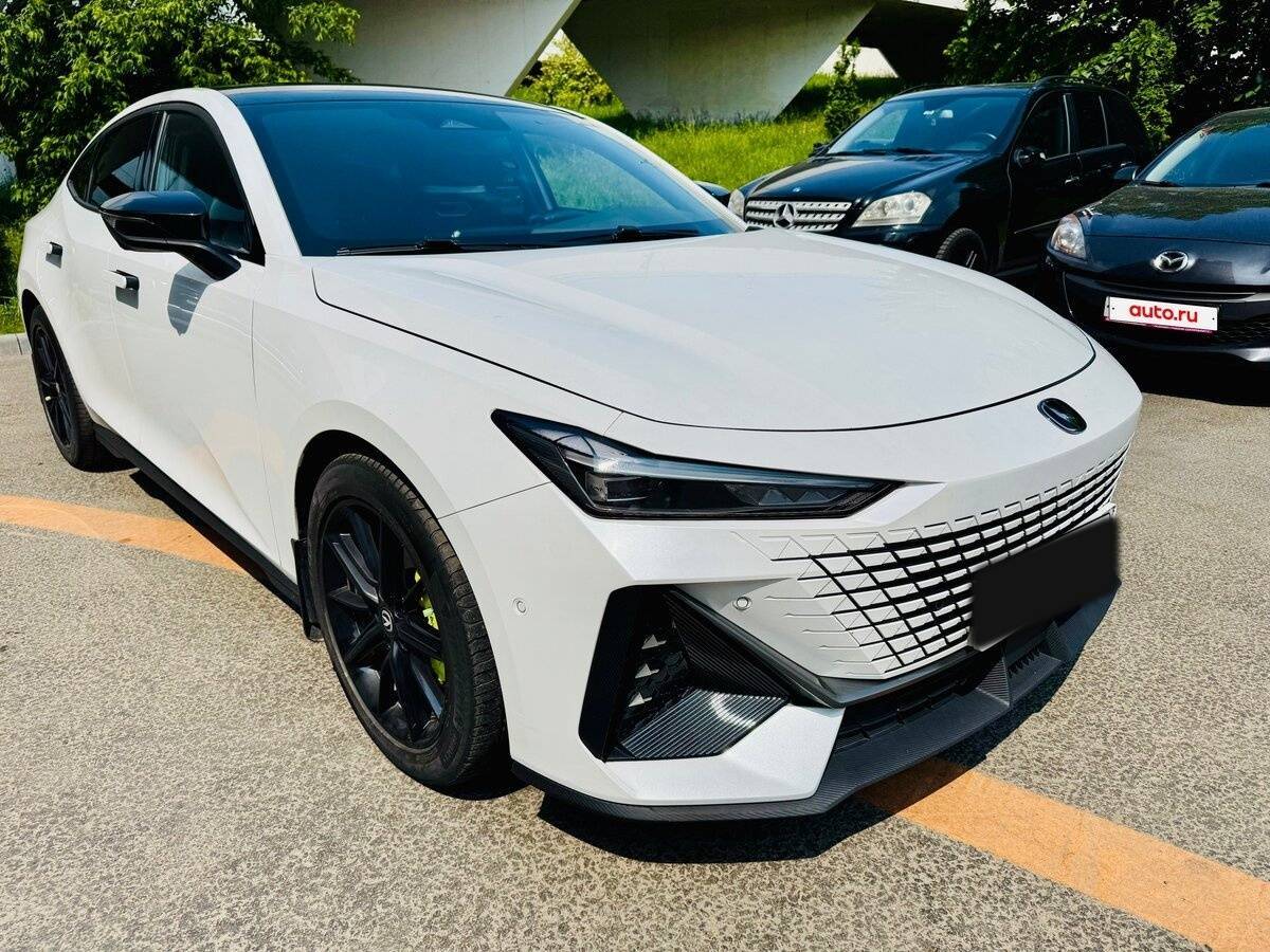 Changan UNI-V с пробегом — 2023 год. Фото: #4