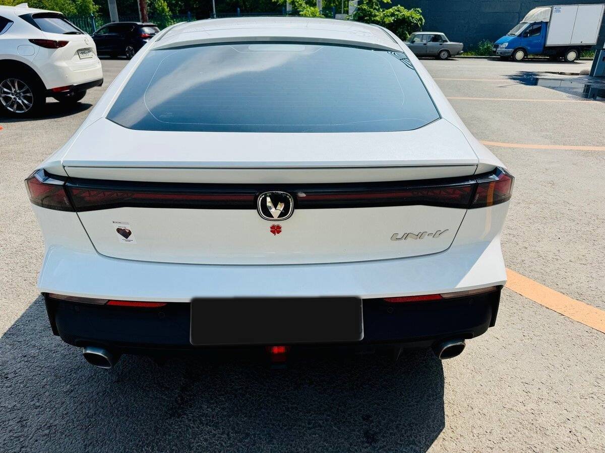 Changan UNI-V с пробегом — 2023 год. Фото: #6