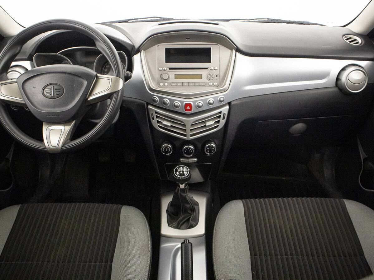 FAW Oley с пробегом — 2014 год. Фото: #11