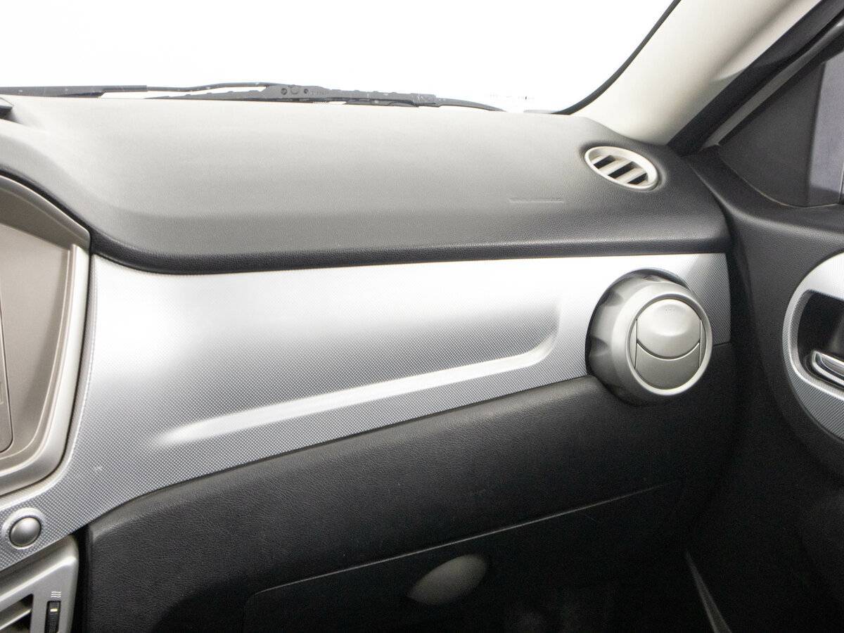 FAW Oley с пробегом — 2014 год. Фото: #12