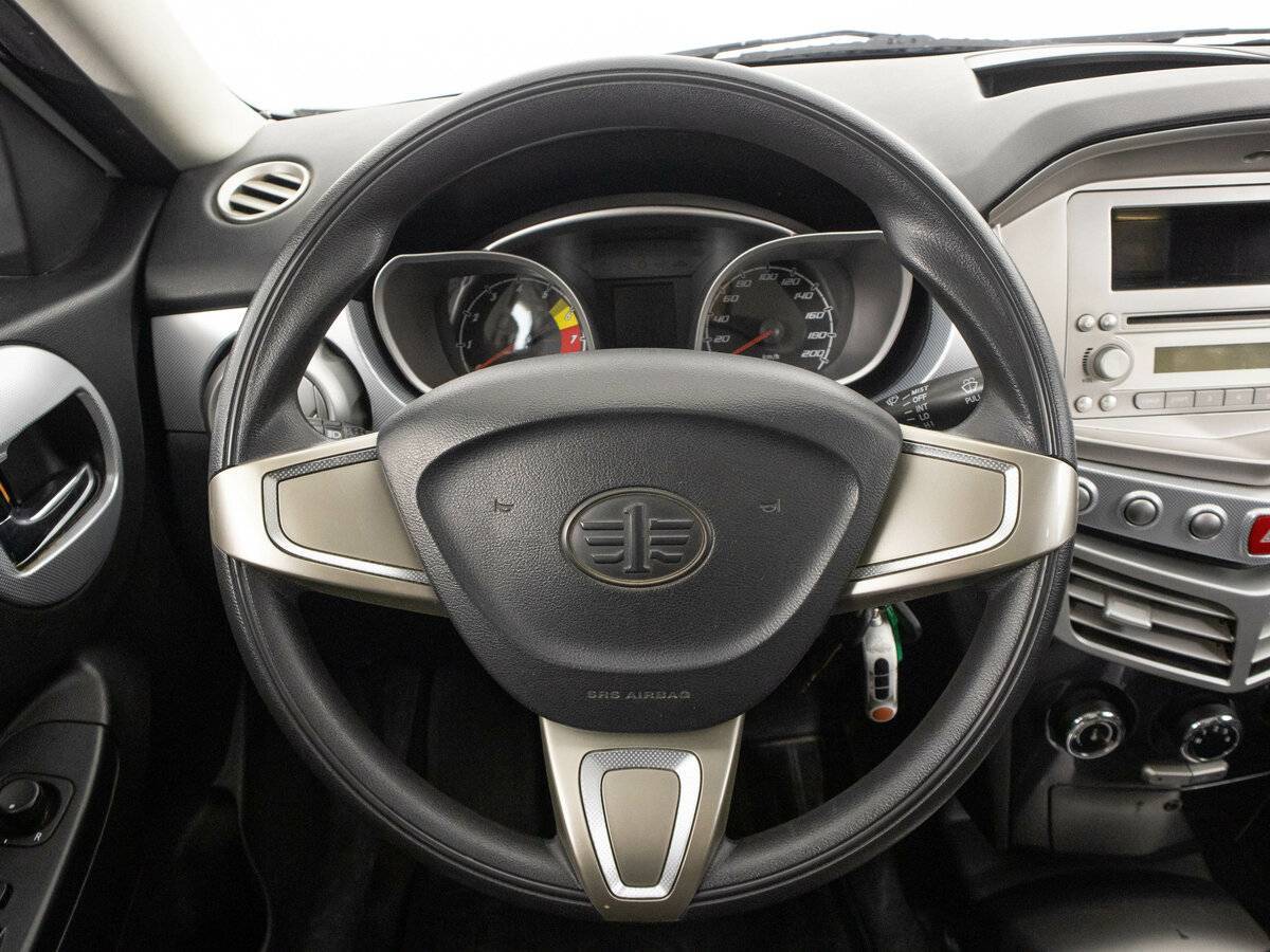 FAW Oley с пробегом — 2014 год. Фото: #16