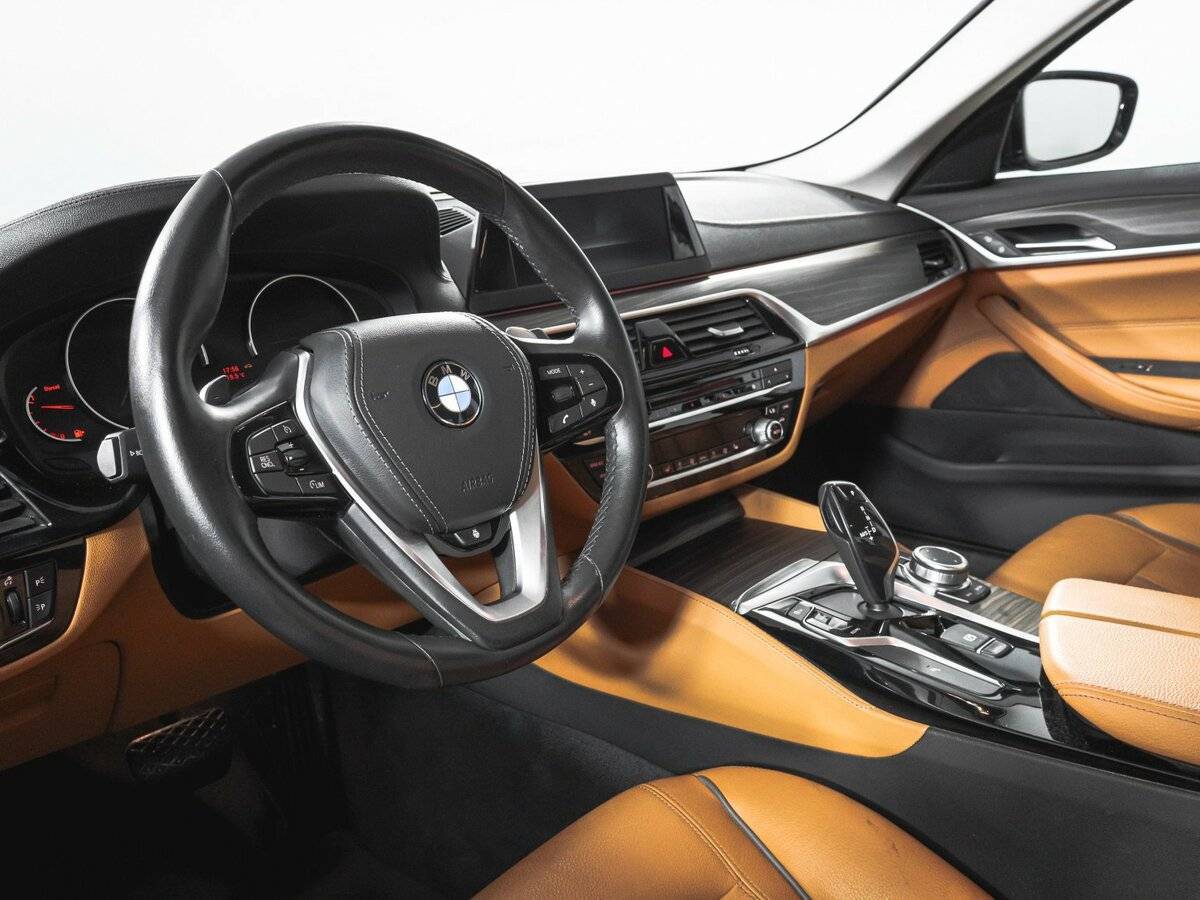 BMW 5 серии с пробегом — 2018 год. Фото: #13