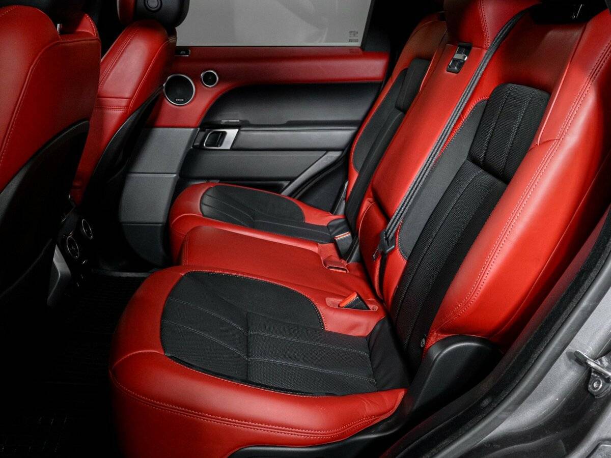 Land Rover Range Rover Sport с пробегом — 2019 год. Фото: #9