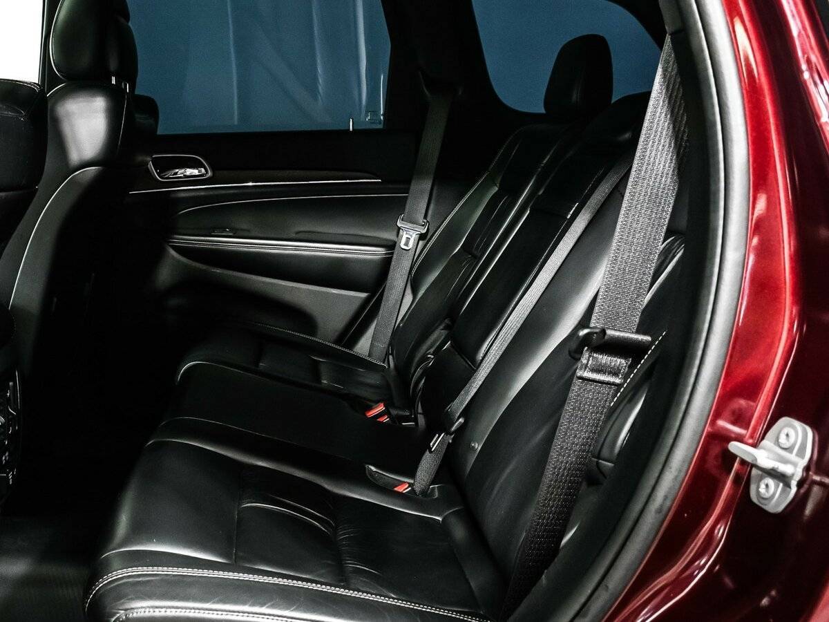 Jeep Grand Cherokee с пробегом — 2016 год. Фото: #11