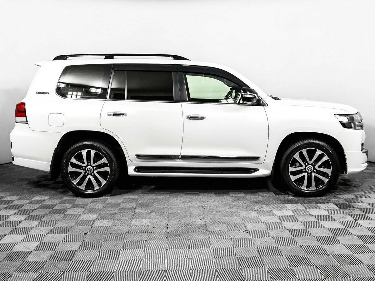 Toyota Land Cruiser с пробегом — 2019 год. Фото: #3