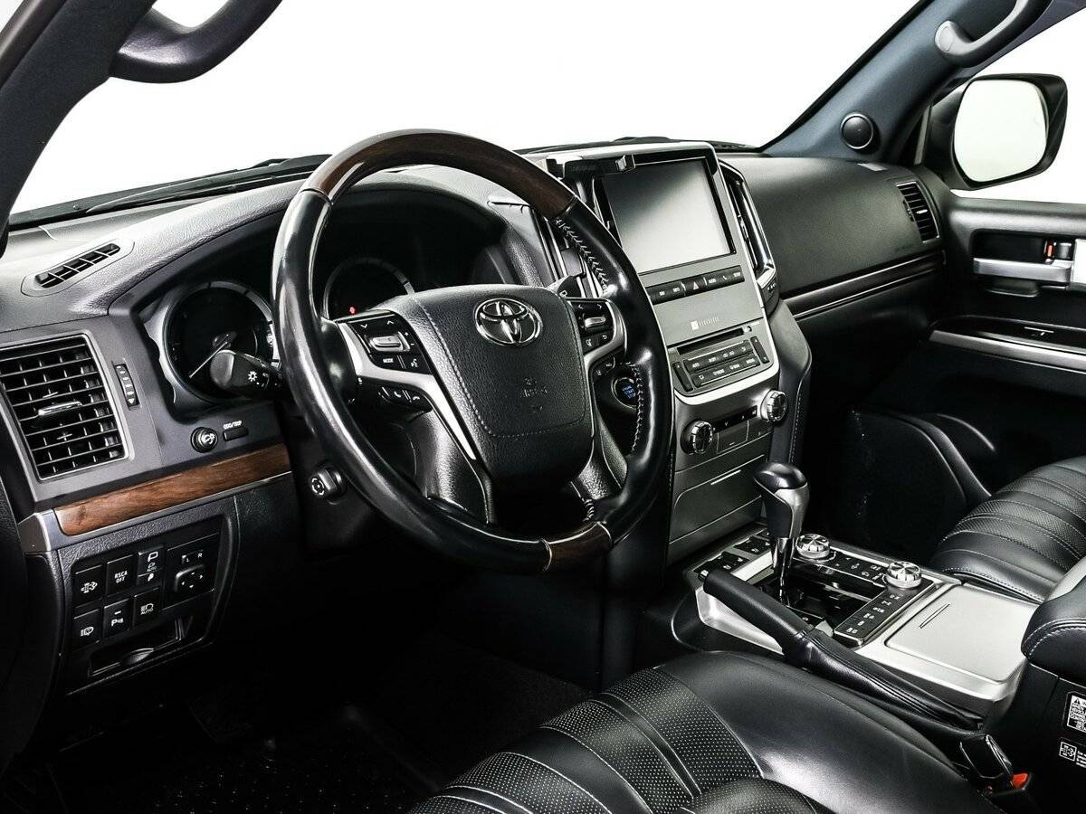 Toyota Land Cruiser с пробегом — 2019 год. Фото: #12