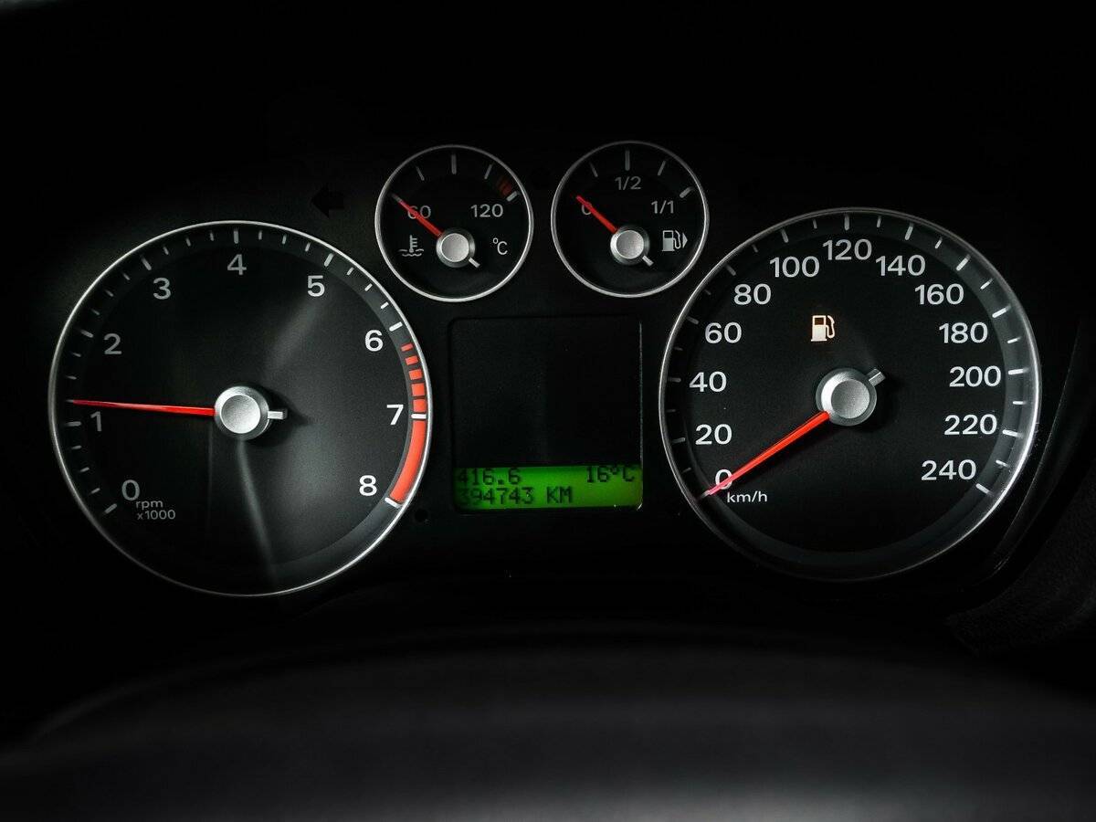 Ford Focus с пробегом — 2007 год. Фото: #9