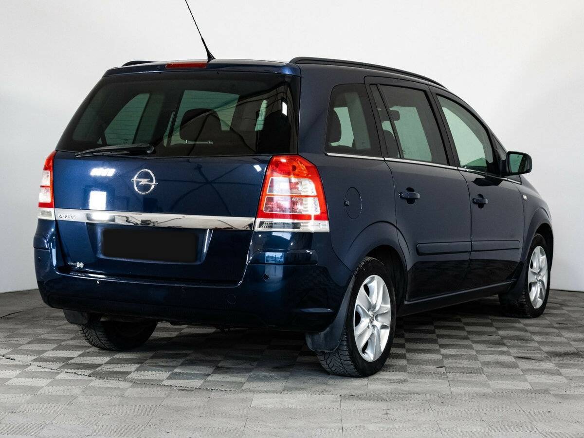 Opel Zafira с пробегом — 2011 год. Фото: #3