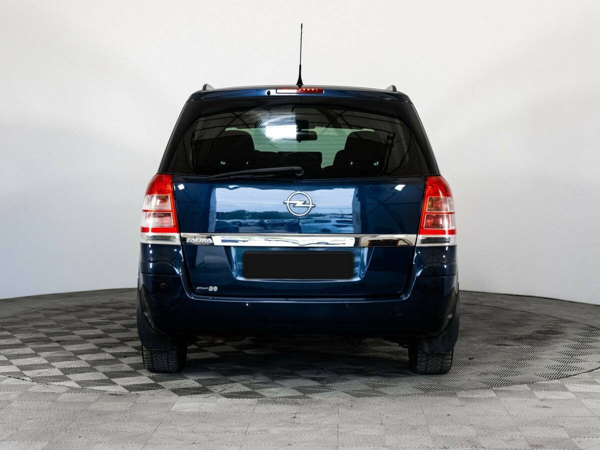 Opel Zafira с пробегом — 2011 год. Фото: #4