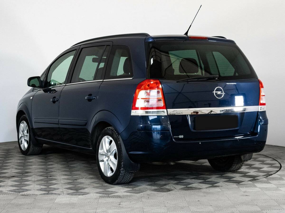 Opel Zafira с пробегом — 2011 год. Фото: #5
