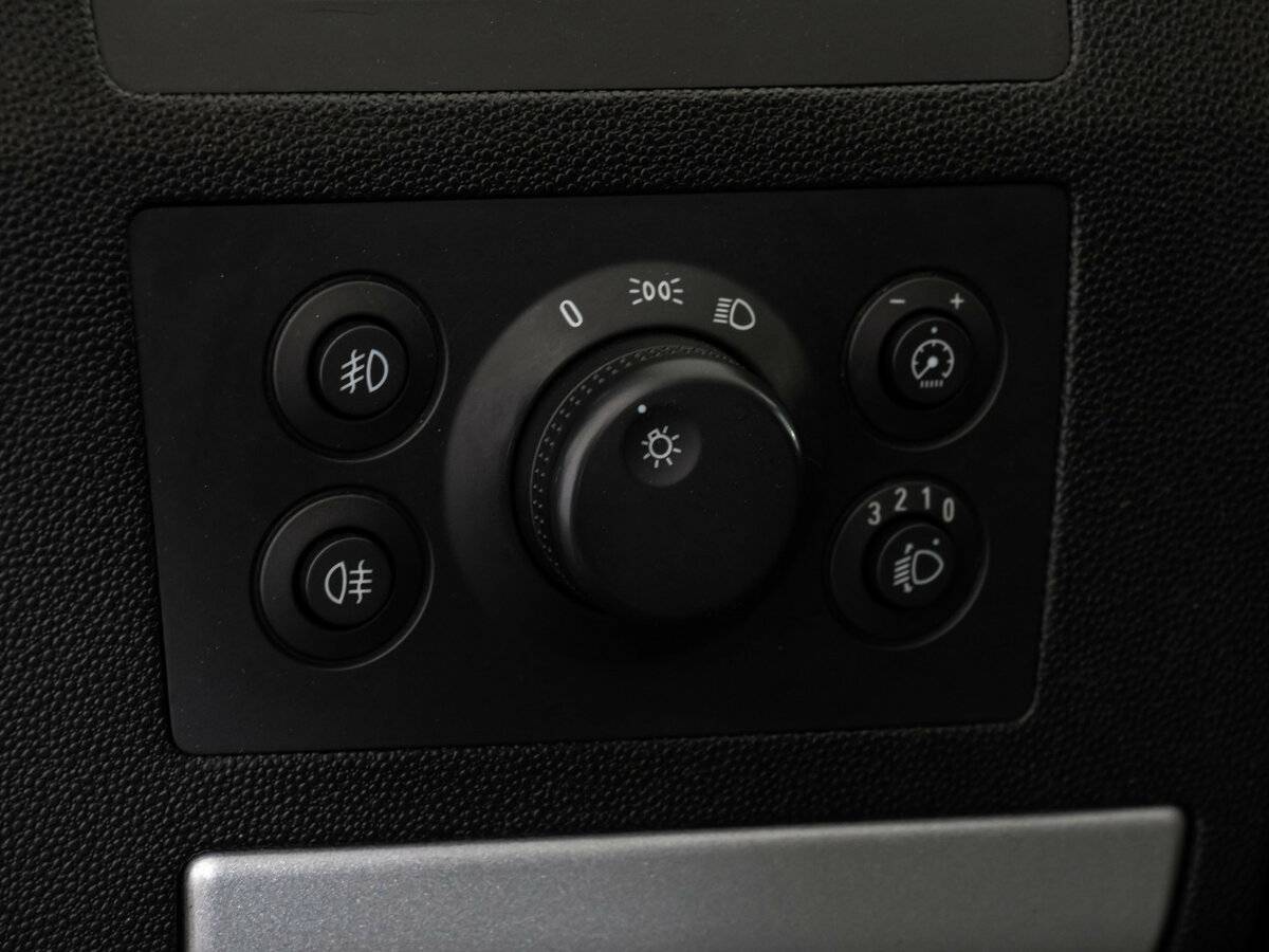 Opel Zafira с пробегом — 2011 год. Фото: #10