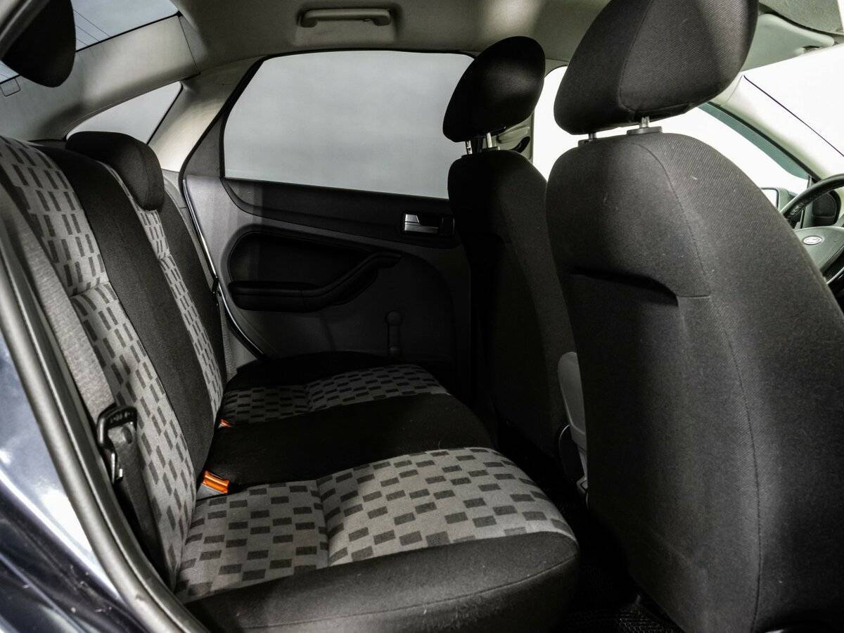 Ford Focus с пробегом — 2008 год. Фото: #12