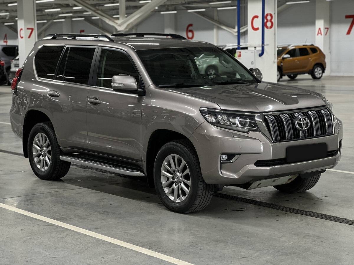 Toyota Land Cruiser Prado с пробегом — 2017 год. Фото: #2