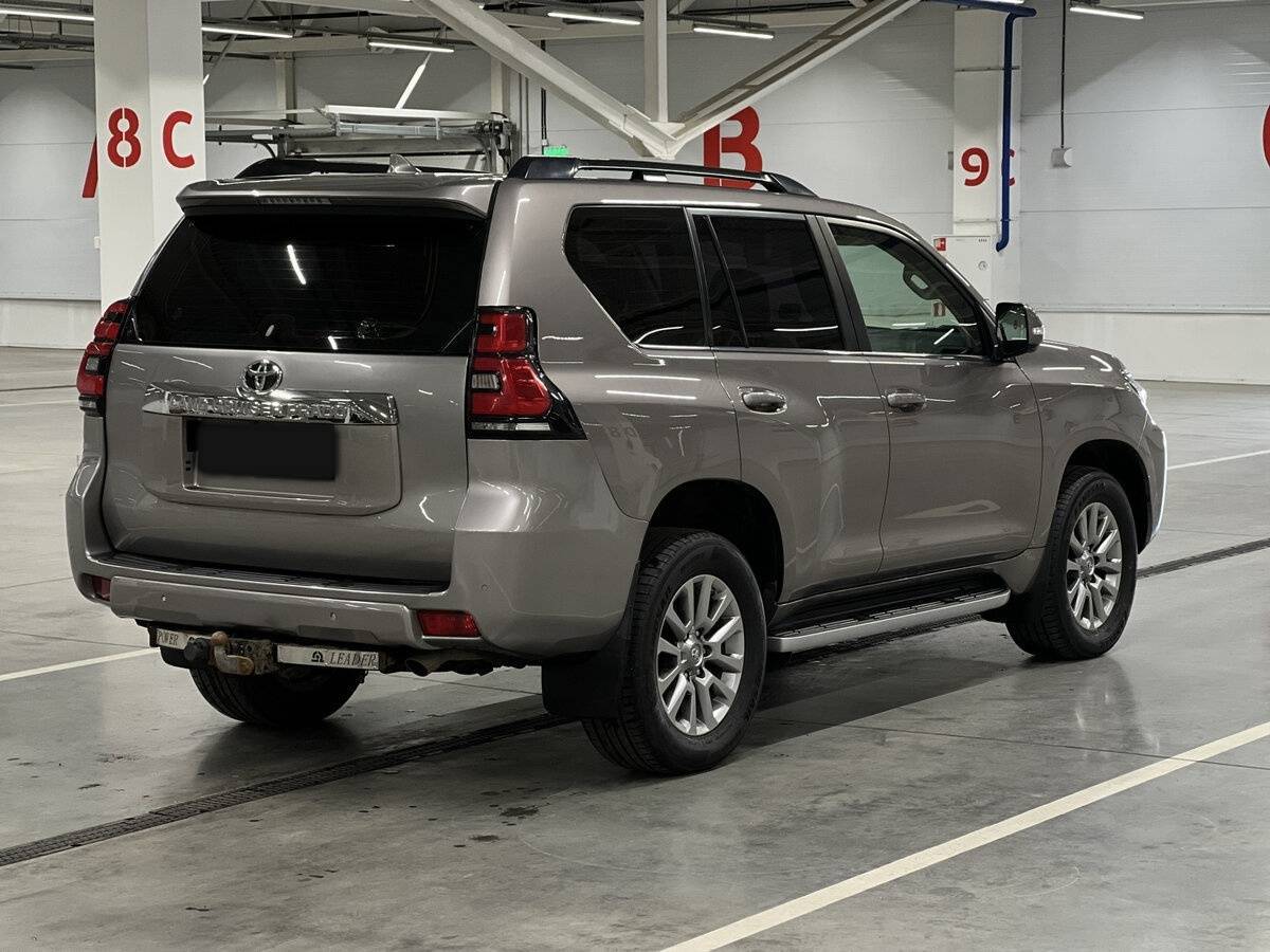 Toyota Land Cruiser Prado с пробегом — 2017 год. Фото: #4