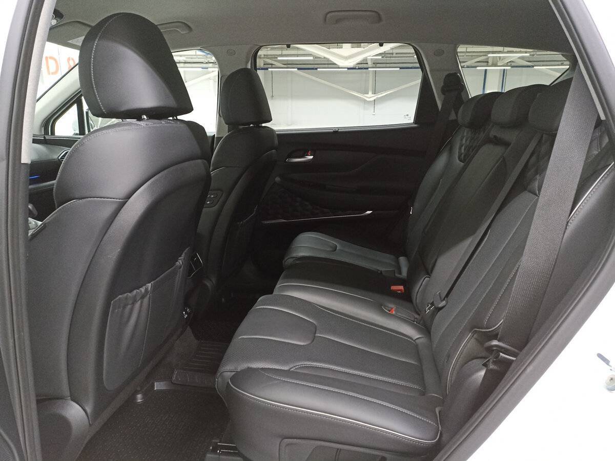 Hyundai Santa Fe с пробегом — 2021 год. Фото: #11