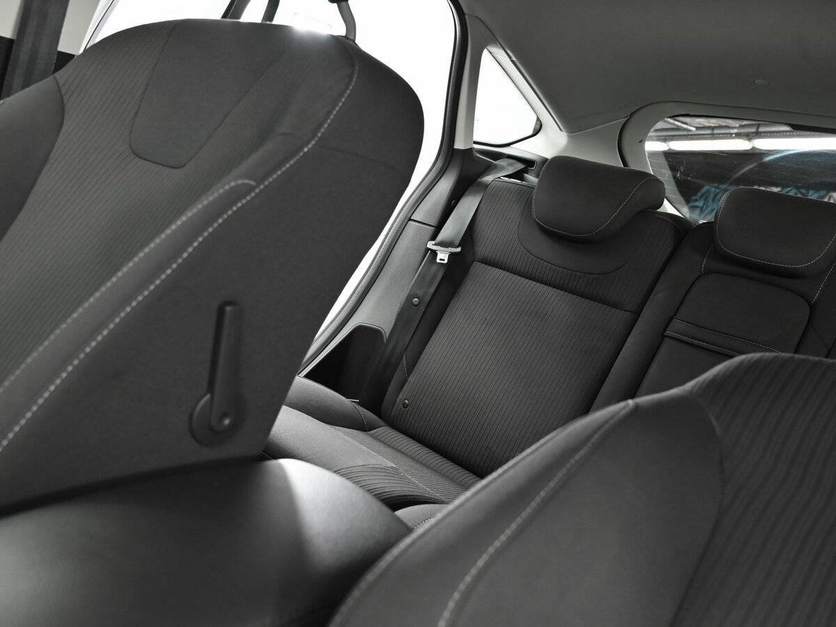 Ford Focus с пробегом — 2011 год. Фото: #11