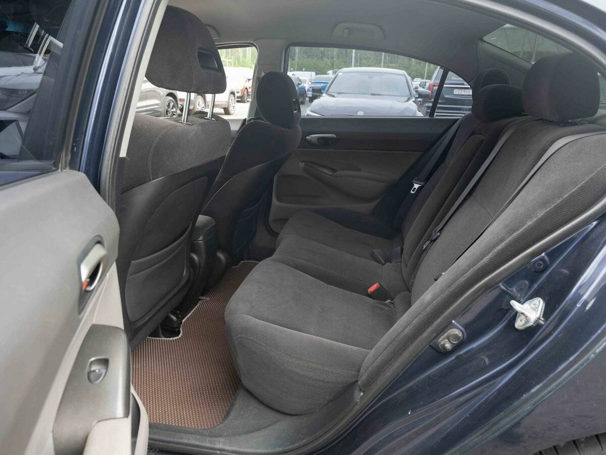 Honda Civic с пробегом — 2006 год. Фото: #8