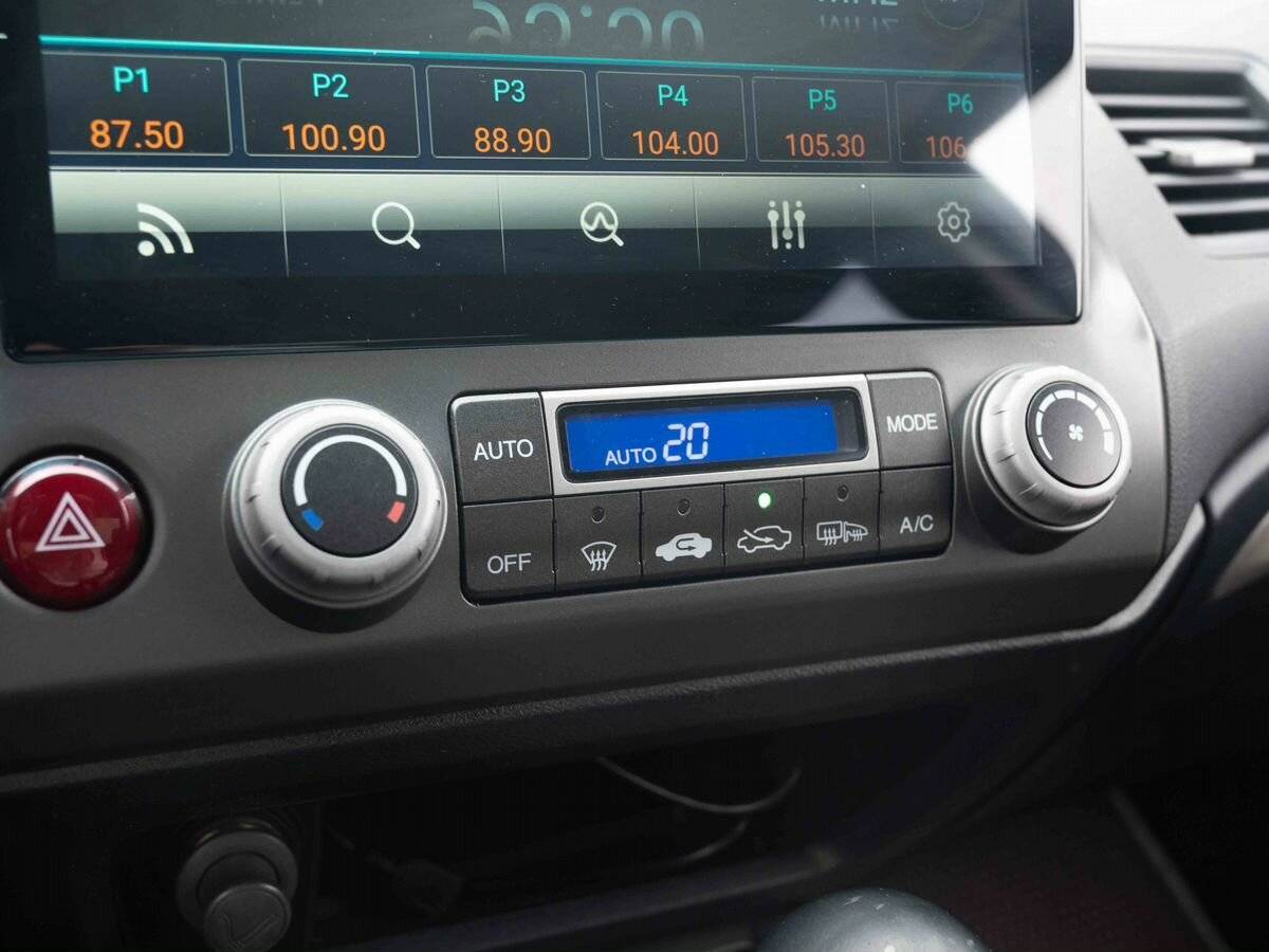 Honda Civic с пробегом — 2006 год. Фото: #18