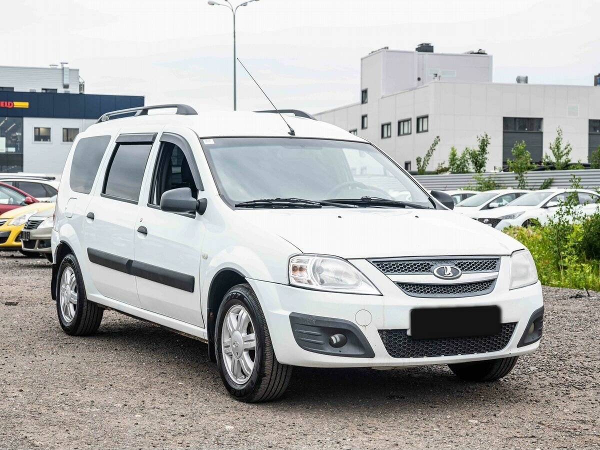 Lada (ВАЗ) Largus с пробегом — 2013 год. Фото: #2