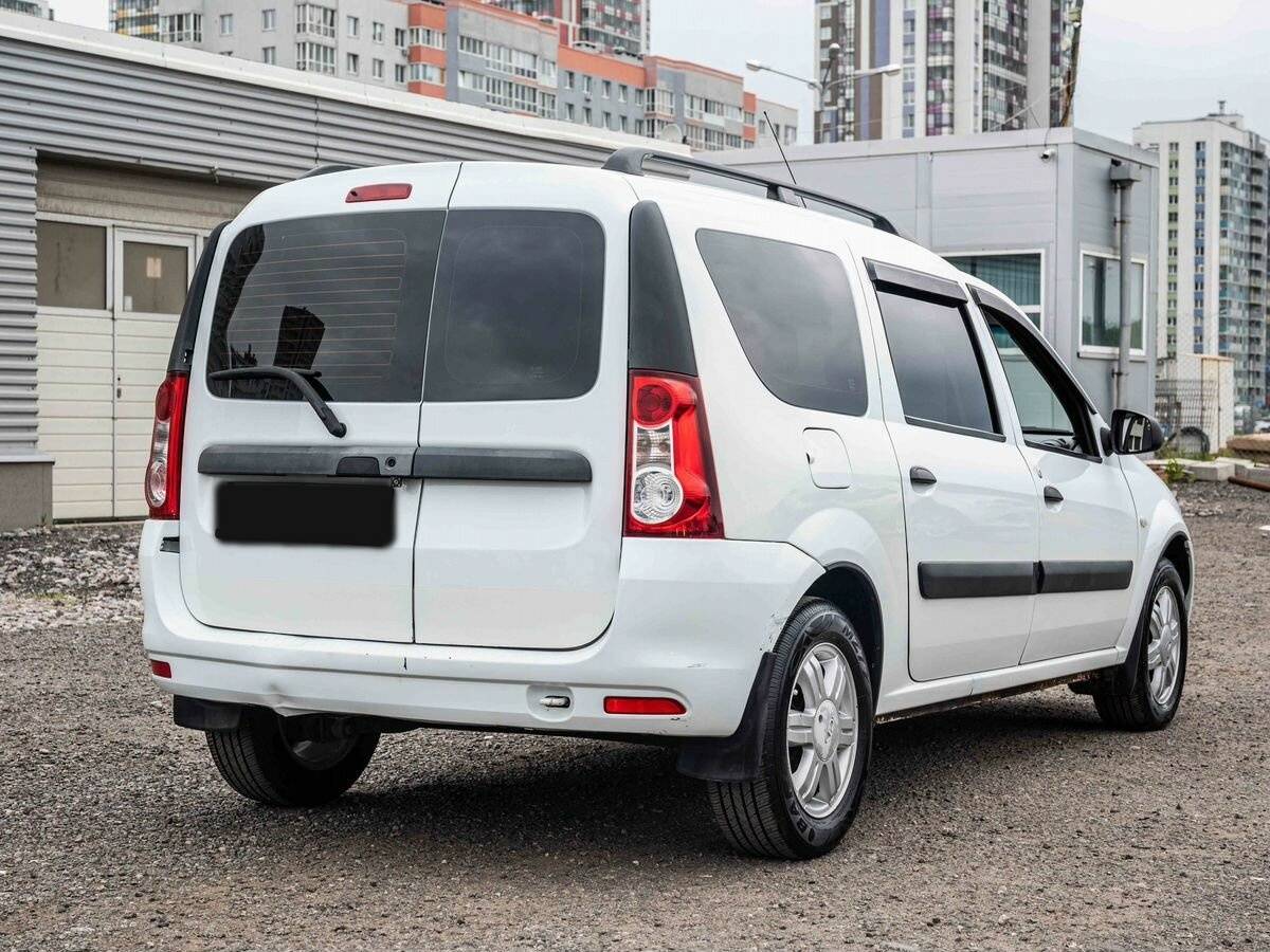 Lada (ВАЗ) Largus с пробегом — 2013 год. Фото: #5