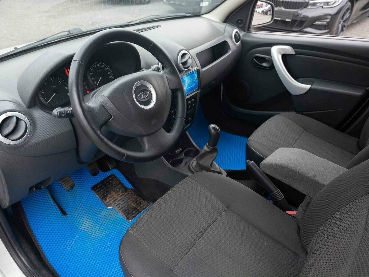 Lada (ВАЗ) Largus с пробегом — 2013 год. Фото: #6