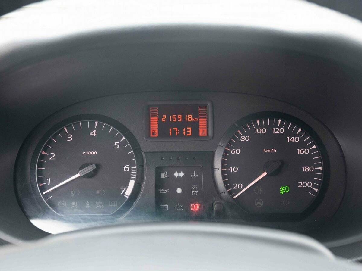 Lada (ВАЗ) Largus с пробегом — 2013 год. Фото: #14